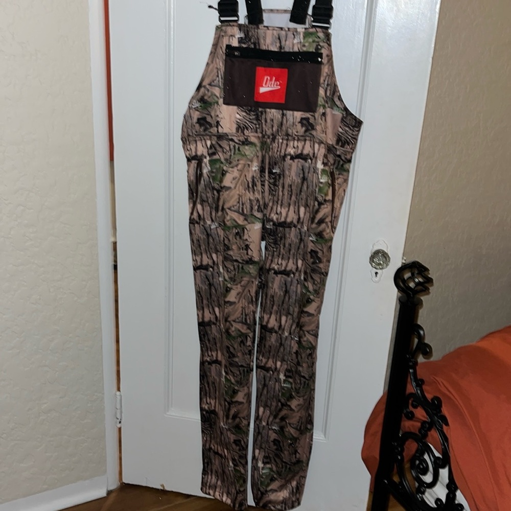 Ode camouflage overalls
